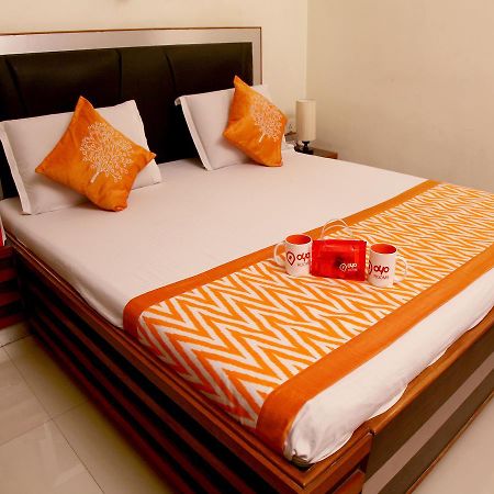 Oyo 2054 New Hotel Broadway Varanasi Ngoại thất bức ảnh