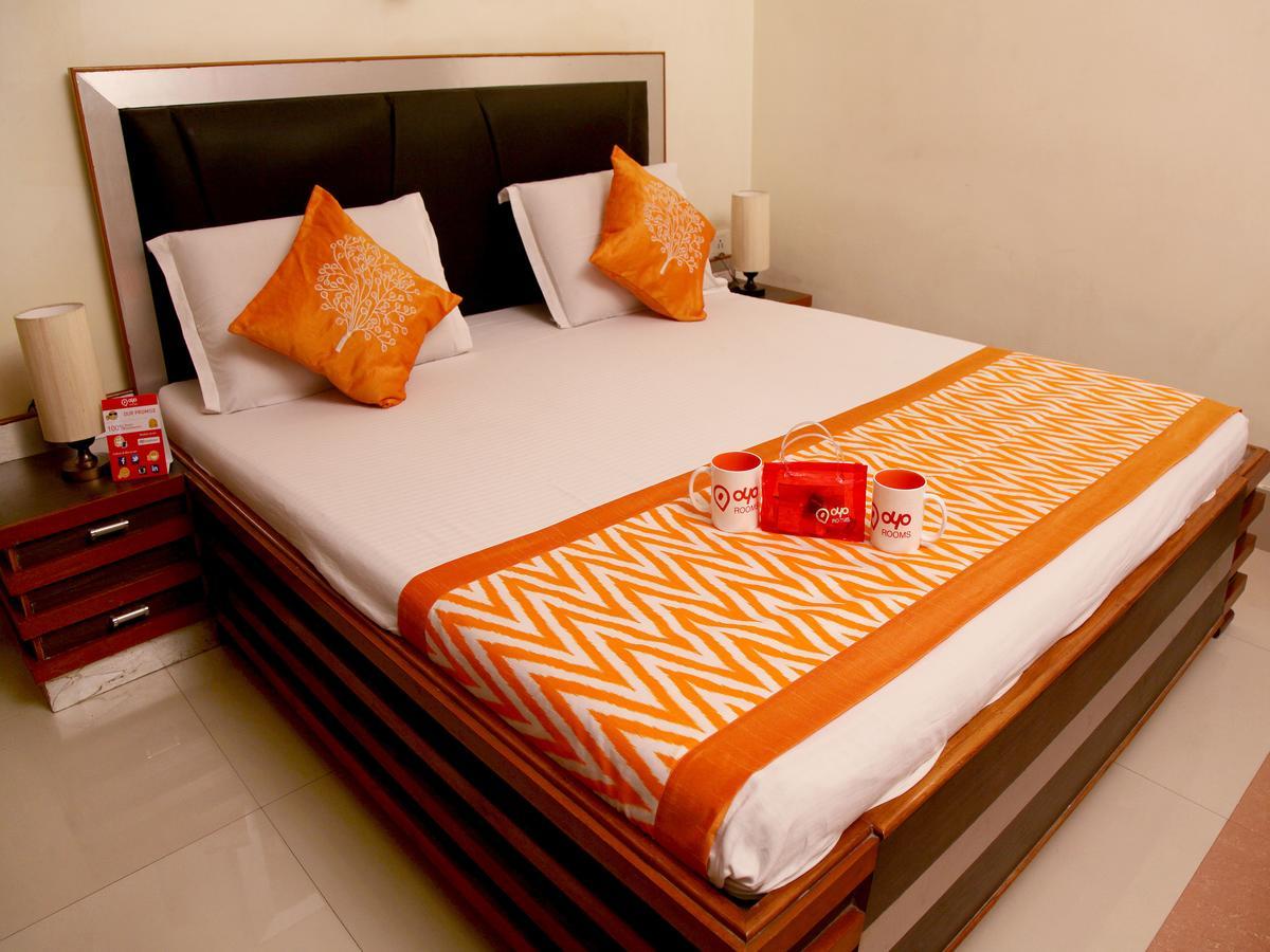 Oyo 2054 New Hotel Broadway Varanasi Ngoại thất bức ảnh