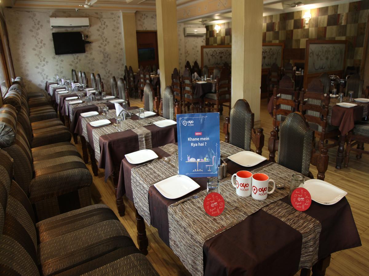 Oyo 2054 New Hotel Broadway Varanasi Ngoại thất bức ảnh