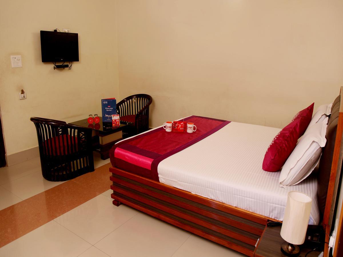 Oyo 2054 New Hotel Broadway Varanasi Ngoại thất bức ảnh