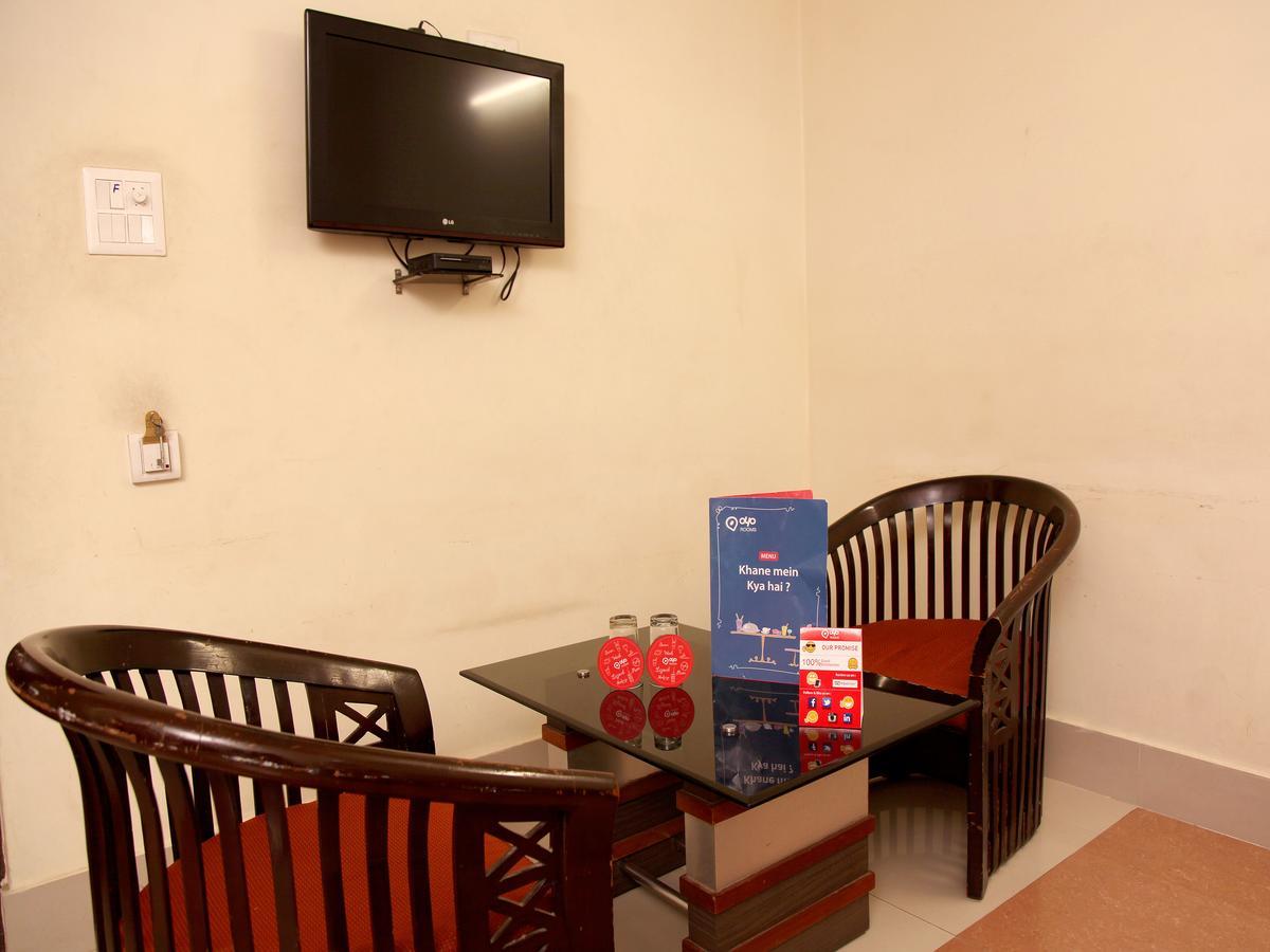 Oyo 2054 New Hotel Broadway Varanasi Ngoại thất bức ảnh