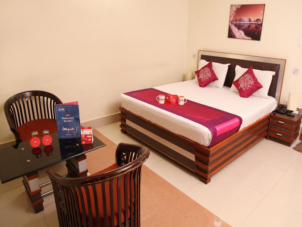 Oyo 2054 New Hotel Broadway Varanasi Ngoại thất bức ảnh