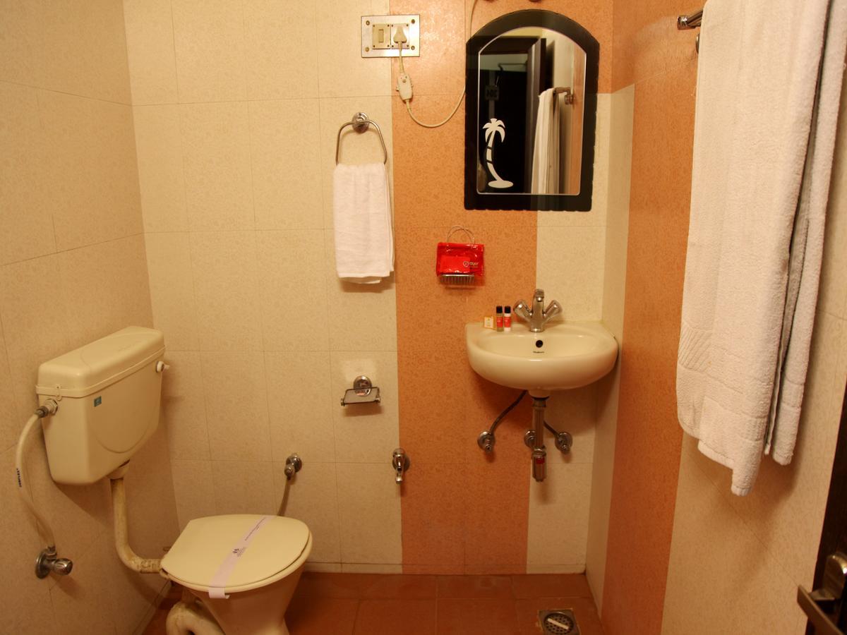 Oyo 2054 New Hotel Broadway Varanasi Ngoại thất bức ảnh