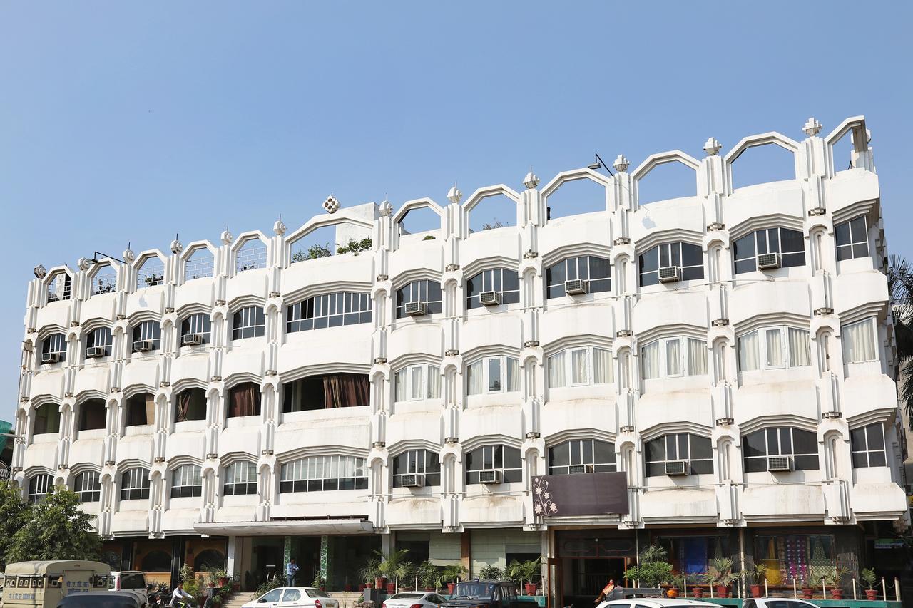 Oyo 2054 New Hotel Broadway Varanasi Ngoại thất bức ảnh