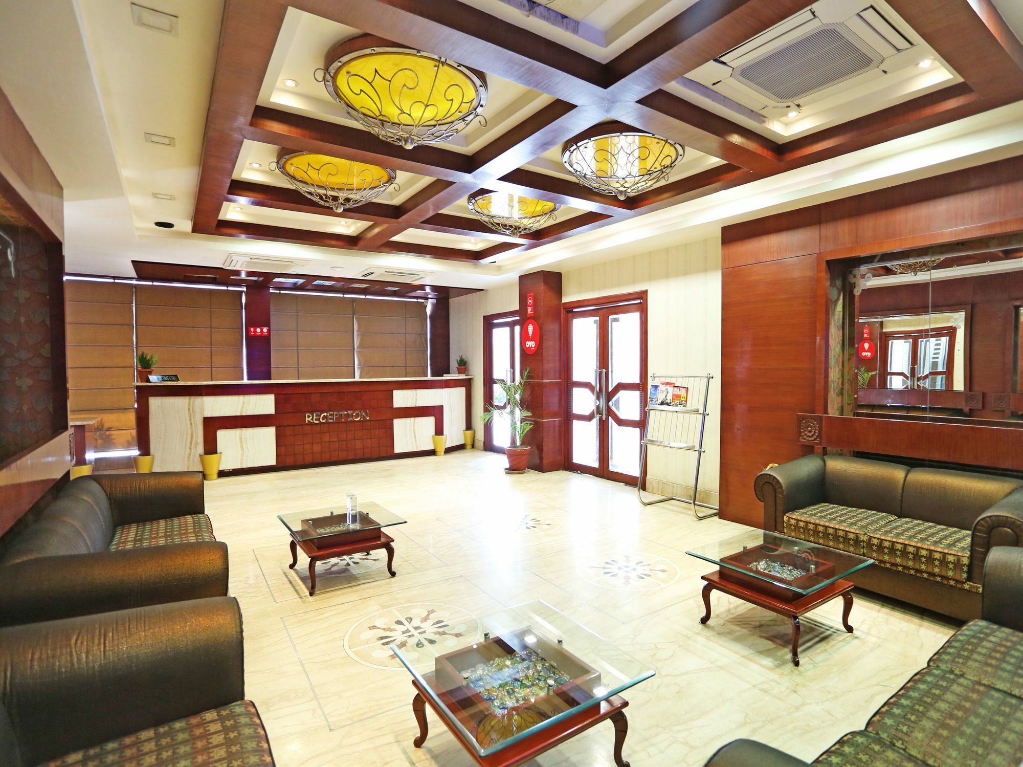 Oyo 2054 New Hotel Broadway Varanasi Ngoại thất bức ảnh