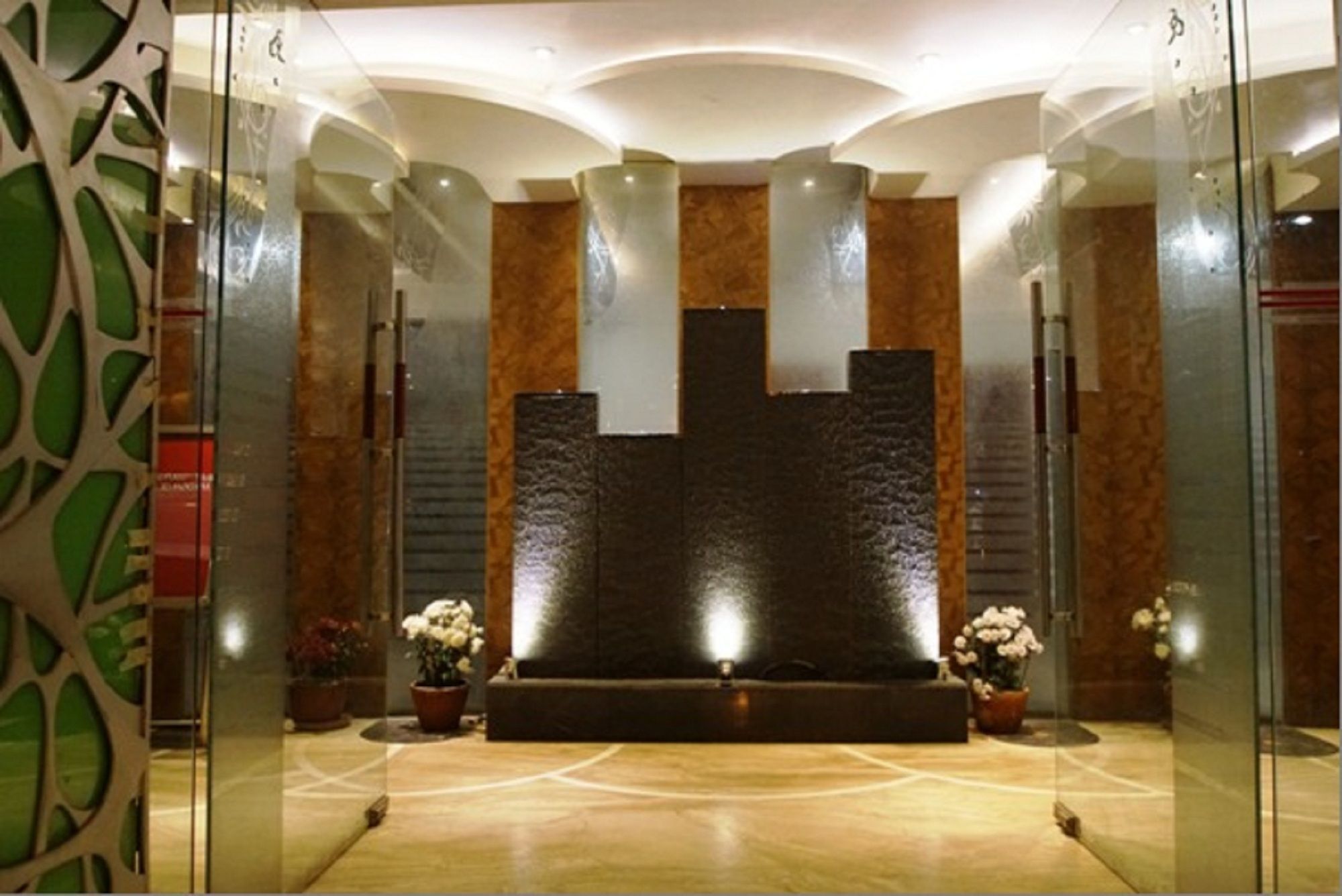 Oyo 2054 New Hotel Broadway Varanasi Ngoại thất bức ảnh