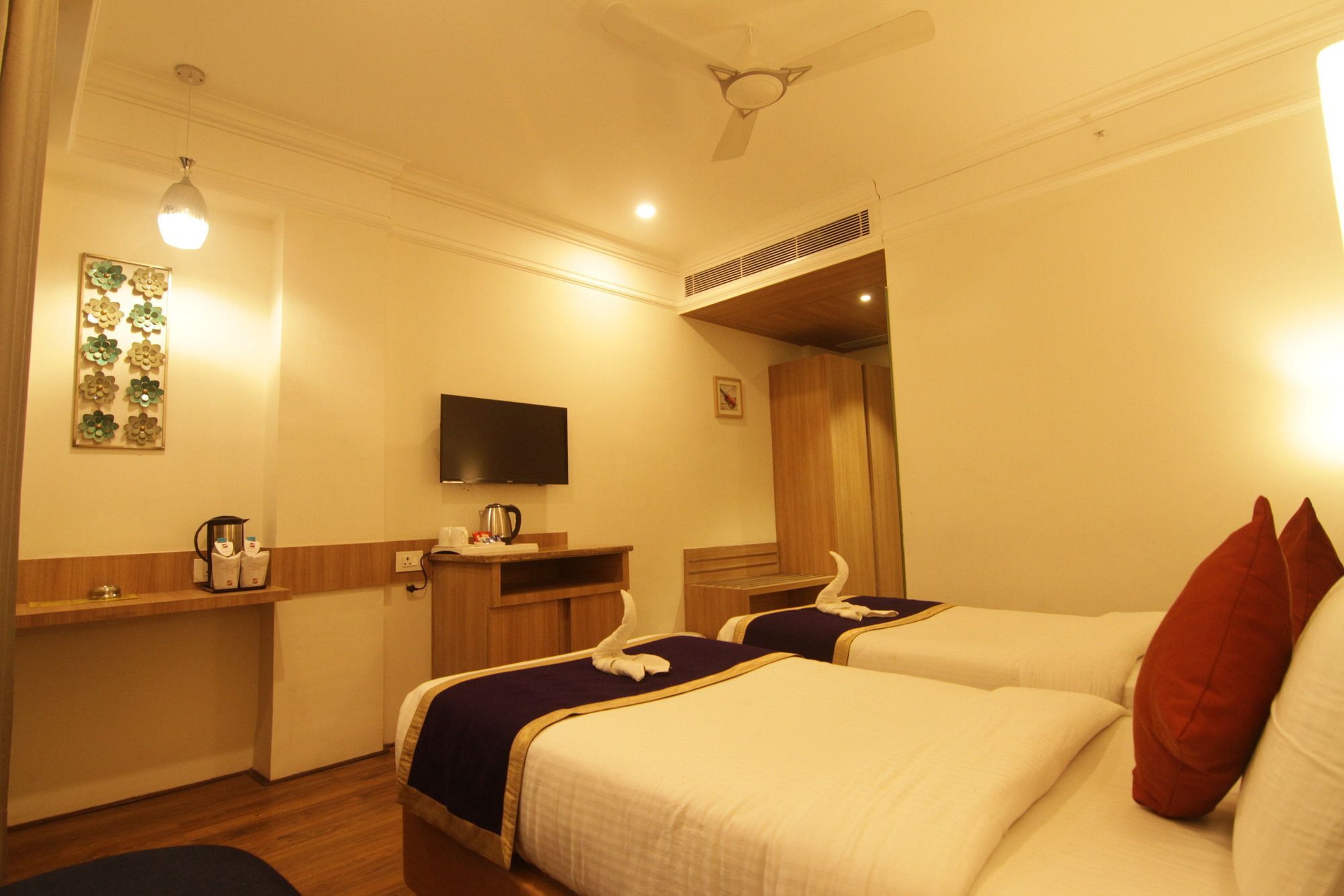 Oyo 2054 New Hotel Broadway Varanasi Ngoại thất bức ảnh