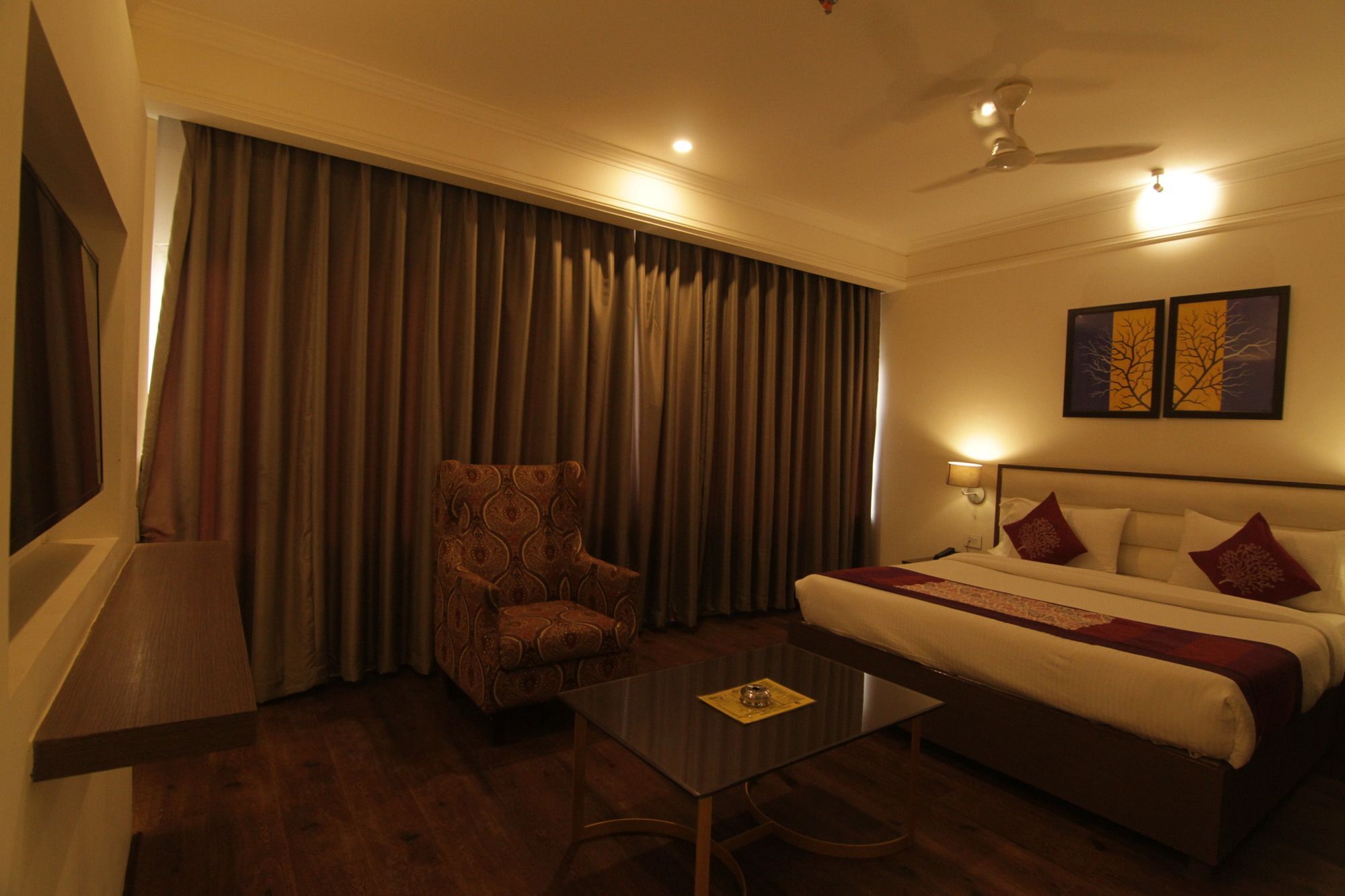 Oyo 2054 New Hotel Broadway Varanasi Ngoại thất bức ảnh