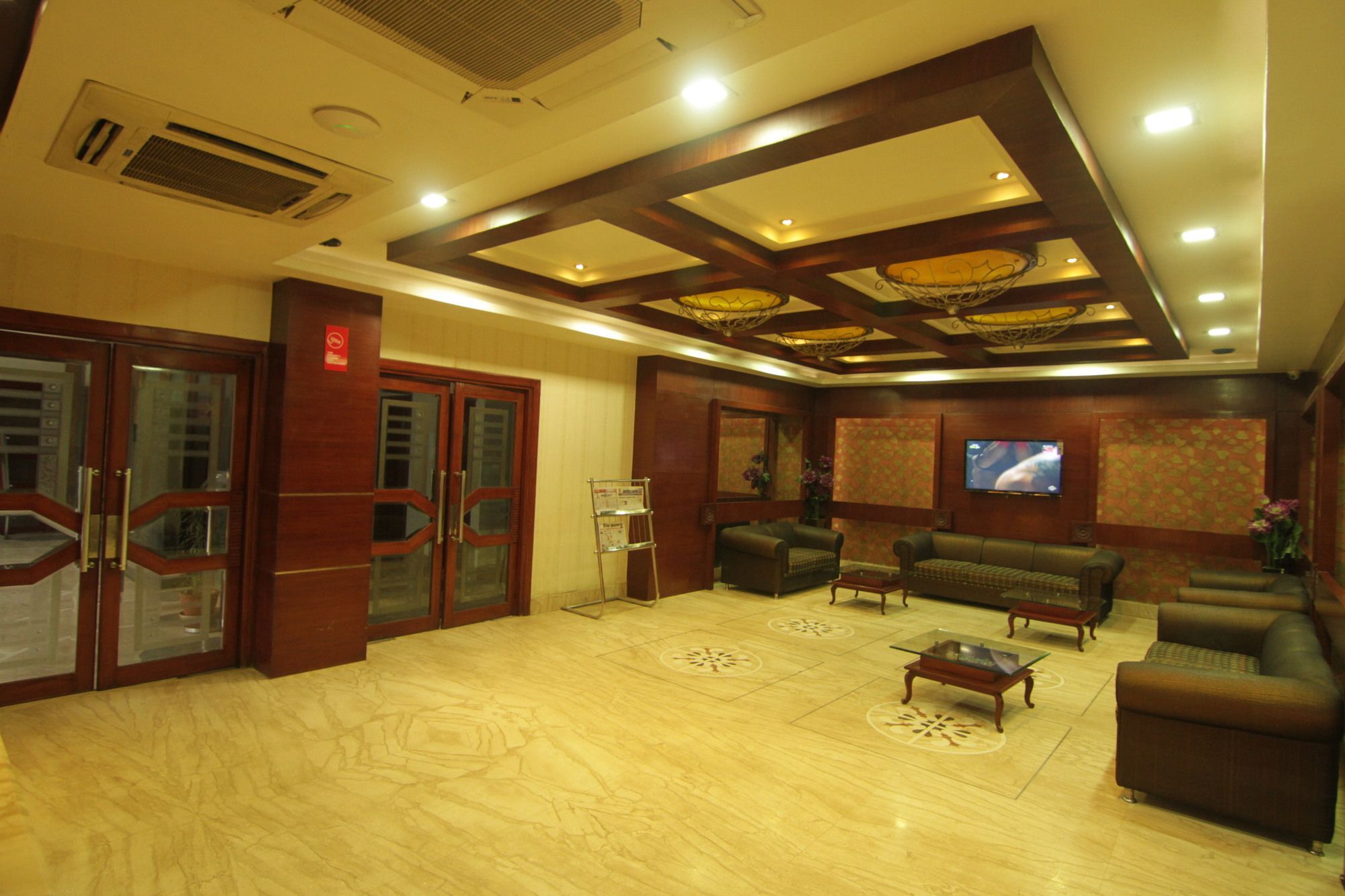 Oyo 2054 New Hotel Broadway Varanasi Ngoại thất bức ảnh